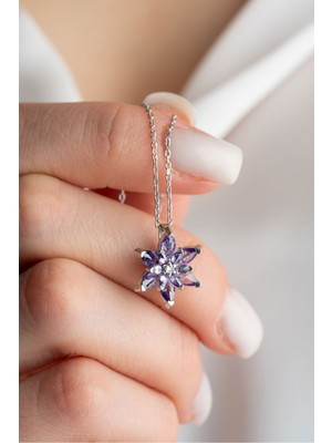 Nereze 925 Ayar Gümüş Rodyumlu Mor Taşlı Lotus Çiçeği Kolye