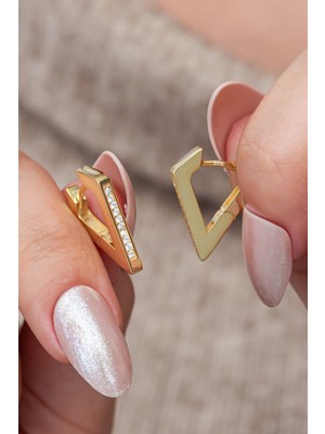 Nereze 925 Ayar Gümüş Gold Kaplama Zirkon Taşlı Üçgen Tasarım Küpe