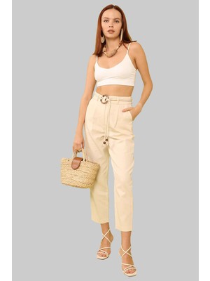 Tena Kadın Naturel Beli Kemerli Basic Balık Sırtı Gabardin Kumaş Pantolon