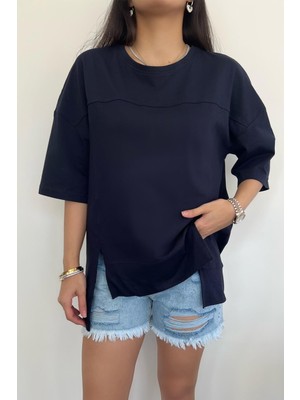 Misigo Eteği Yırtmaç Detaylı Oversize Parçalı T-Shirt Lacivert