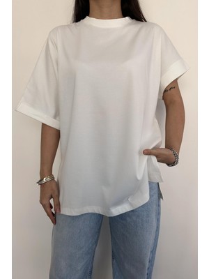 Misigo Kolu Katlamalı Oversize Bisiklet Yaka T-Shirt Beyaz