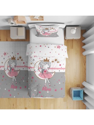 Adenka Home Isme Özel, Ayda Oturan Kız Desen Tek Kişilik Nevresim Seti