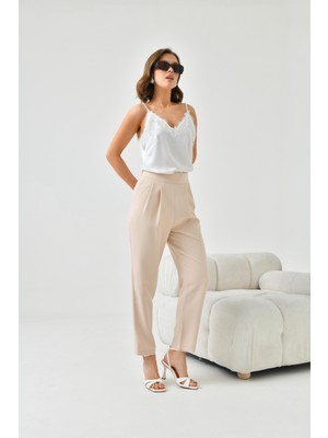 Garmi Kadın Lastikli Pleli Dar Paça Pantolon Beige