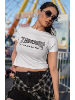 Fuddy Moda Trasher Magazine Baskılı Crop Top, Örümcek Desen Baskılı Crop Bluz