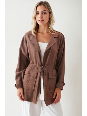 Vitrin Belden Büzgülü Yakalı Çift Cep Ceket