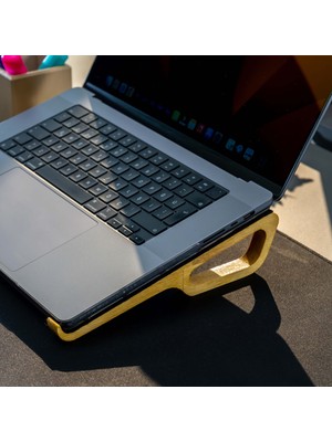 Woodsuppco Ahşap Laptop Yükseltici, Laptop Standı, Tüm Modellerle Uyumlu, Taşınabilir Notebook Standı - Çam