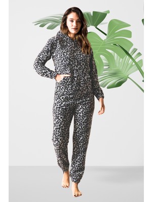 D Kit Boutique Beyaz Kapüşonlu Leopar Desenli Polar Örme Pijama Takımı