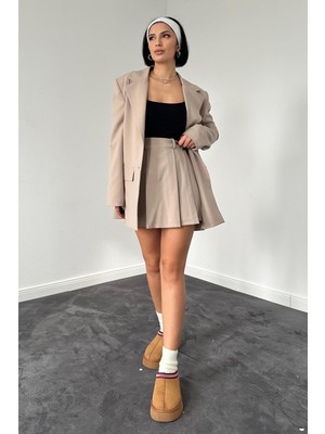 Elbee Fashion Woman Bej Plikaşe Ceket ve Etek Şort Takım