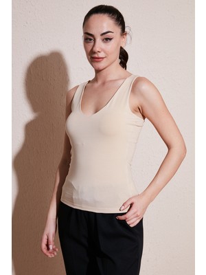 Fashion Friends Regular Fit Yuvarlak Yaka Kalın Askılı Örme Atlet Kadın Atlet 24Y0535K1