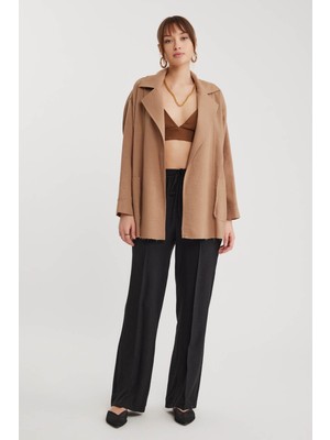 Vitrin Büyük Yakalı Cepli Salaş Ceket