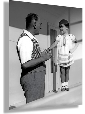 Gaagart Temperli Cam Tablo Siyah Beyaz Atatürk ve Manevi Kızı Ülkü