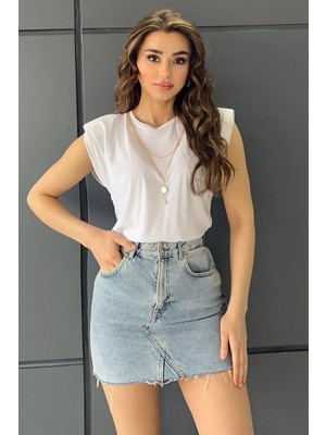 Julude Beyaz Kolyeli Omuz Vatkalı Kadın Bluz P-00009452