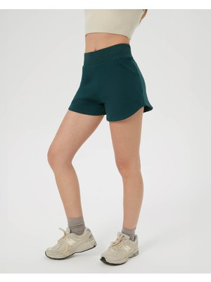 Ayma Active Kadın Koyu Yeşil Sweatshort - Gots Sertifikalı Organik Pamuk, Yumuşak Kumaş, Şardonlu İç Yüzey, Paça Yan Oyuk Detaylı, Yoga, Pilates, Günlük ve Spor Kullanım İçin Rahat Sweat Şort