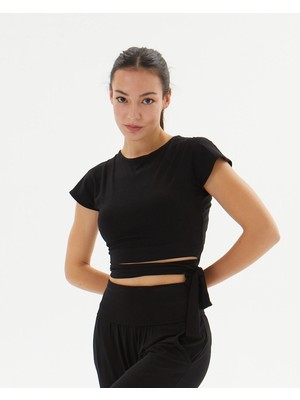 Ayma Active Siyah Sırt Dekolteli Drape Detaylı Crop Kısa Kollu Bluz