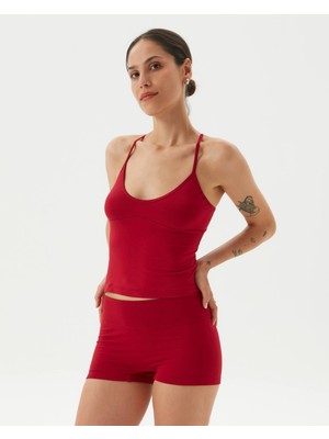 Ayma Active Kadın Kırmızı Göğüs Kuplu Askılı Atlet - EcoVero™ Viskoz, Çift Kat Kumaş, Çapraz Askılı, Göğüs Pedli, Sütyensiz Kullanıma Uygun İç Sütyenli Üst
