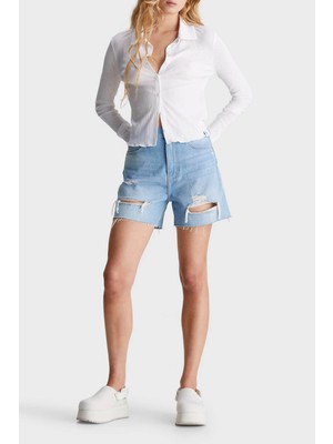 Calvin Klein Yırtık Detaylı Yüksek Bel Mom Denim Short J20J2228031AA Bayan Short J20J222803 1AA