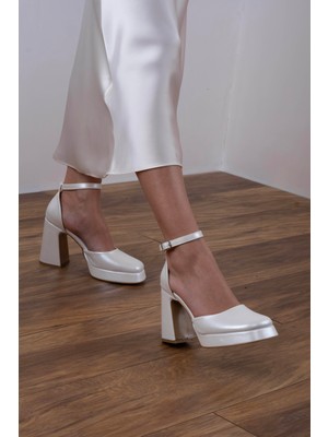 Önü Kapalı Karnı Yarık Platform Topuklu Ayakkabı Sedef