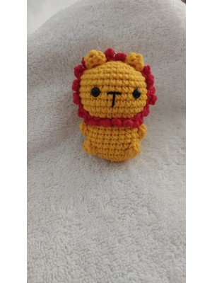 Trendo Gurumi Mini Amigurumi Oyuncak Anahtarlık Hediyelik (Aslan Sarıkırmızı)
