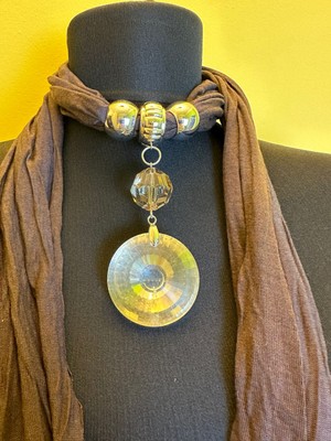 Gönülden Tasarım Cam Taşlı Kolye Fular Penye Püsküülü Fular Boyun Bağı