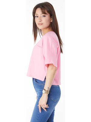 Tofisa Düz Bisiklet Yaka Kadın Pembe Cepli Yırtmaçlı T-Shirt - 24790