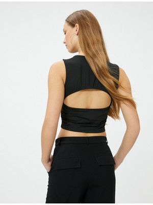 Koton Arkası Pencere Detaylı Crop Top Kolsuz