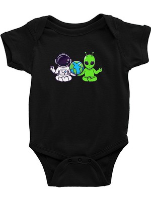 Darkhane Meditasyon Yapan Alien ve Astronot Siyah Unisex Bebek Body - Zıbın