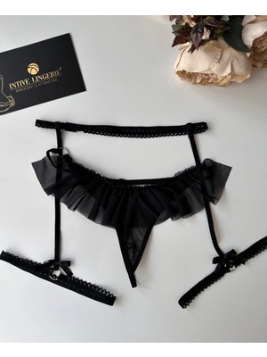 Intive Lingerie Kadın Siyah Bacak Aksesuarlı Fırfırlı Tanga Bacak Aksesuarlı Jartiyer Takım