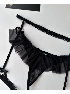 Intive Lingerie Kadın Siyah Bacak Aksesuarlı Fırfırlı Tanga Bacak Aksesuarlı Jartiyer Takım