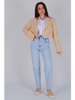 Facette Kadın Bej Düğmeli Crop Blazer Ceket