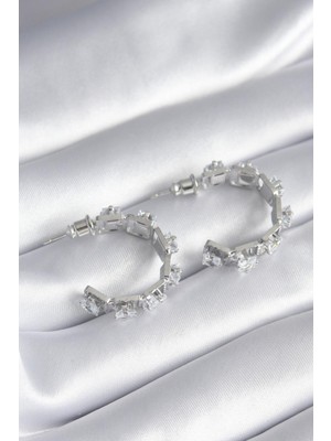 E-Bijuteri Pirinç Gümüş Renk Zirkon Taşlı Halka Model Kadın Küpe