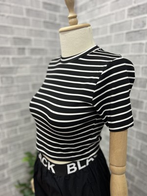 Cof Butik Çizgi Desenli Crop Siyah