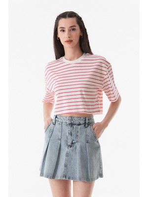 FullaModa Çizgili Bisiklet Yaka Oversize Crop T-Shirt