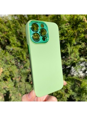 Bumudur Aksesuar iPhone 13 Pro Yeşil Metal Kamera Korumalı Silikon Kılıf