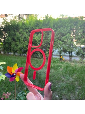 Bumudur Aksesuar Apple iPhone 15 Pro Kırmızı Çerçeveli Magsafe Kılıf