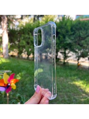 Bumudur Aksesuar Apple iPhone 14 Pro Max Kamera ve Köşe Korumalı Şeffaf Silikon Kılıf