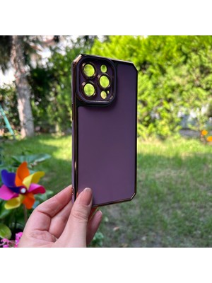 Bumudur Aksesuar Apple iPhone 14 Pro Max Kamera Korumalı Altın Renkli Mor Silikon Kılıf