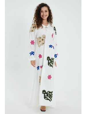 Bacc Beyaz Hakim Yaka Nakış Işlemeli Uzun Dokuma Elbise
