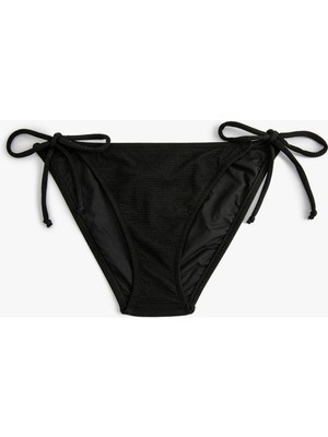 Koton Bikini Altı Yanları Bağlamalı Dokulu Normal Bel