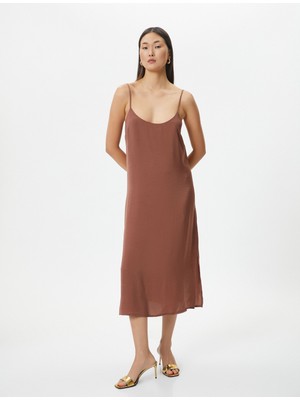 Koton Midi Askılı Elbise Yırtmaç Detaylı