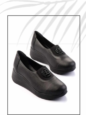 Siyah Hakiki Deri Kadın Casual Ayakkabı K01586391003