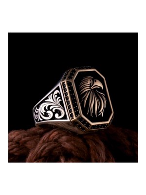 Vogutima Erkek Gümüş Yüzük Altın Renk Kartalbaşı Işlemeli Siyah Oniks Taşlı Erkek Gümüş Yüzük