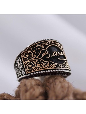 Vogutima Kemal Atatürk Imzalı Yanı Işlemeli Özel Seri Erkek Gümüş Yüzük