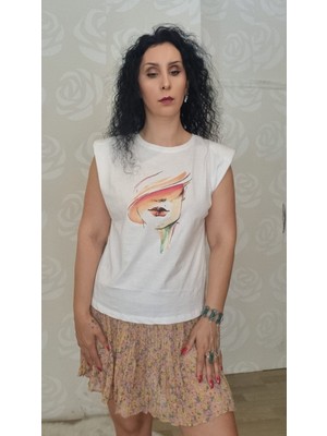 Şaziye Butik Baskılı-Sırt Detaylı-Vatkalı-Ekru T-Shirt