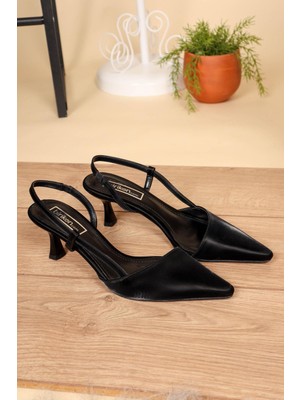 Birikon Düz Karnıyarık Stiletto Siyah