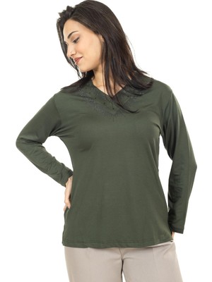 Mutlu City Kadın Orta Yaş ve Üzeri Yeni Model V Yaka Sade Model Anne Penye Bluz 30565