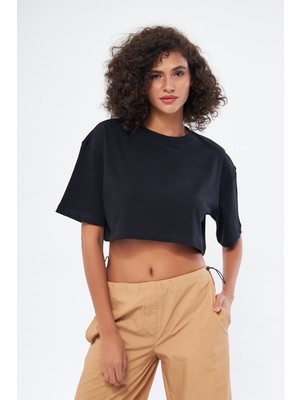 Mesfeno Kadın Basic Oversize Fit %100 Pamuk Bisiklet Yaka Kalın Kumaş Crop T-Shirt