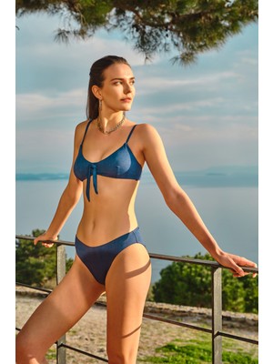 Too Salty Swimwear Kadın Mavi Kot Görünümlü Önden Bağlama Detaylı Fiyonklu Geniş Üçgen Bikini Takımı 24S119ST