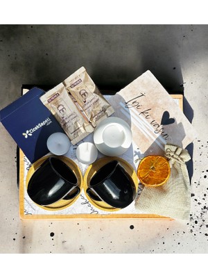 One Hediye 2li Porselen Fincan Takımı Bambu Tabak Mumluk Kahve Hediye Sepeti