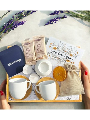 One Hediye 2li Porselen Fincan Takımı Bambu Tabak Mumluk Kahve Hediye Sepeti