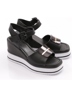 Dgn 173 Kadin Bilekten Bağlamali Sandalet